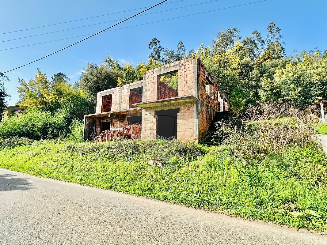Terreno T3 à venda em Coimbra