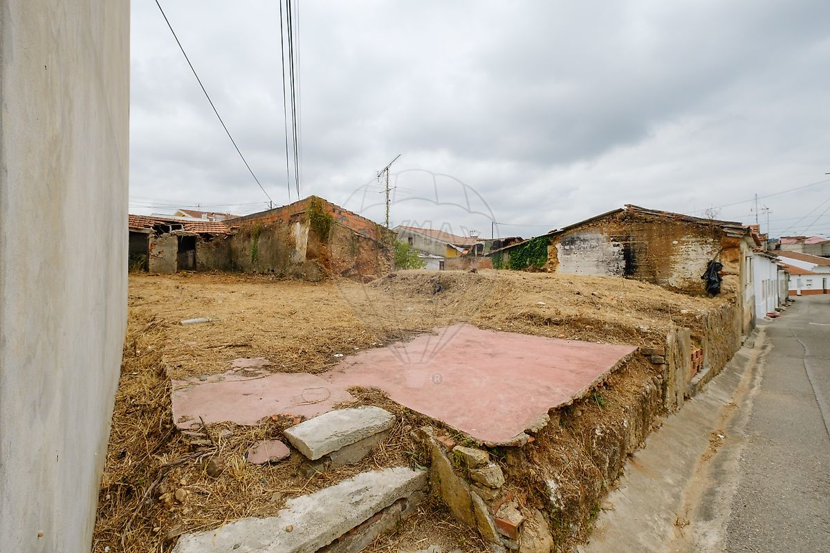 Moradia T1 em Taveiro, Ameal e Arzila, €65.000