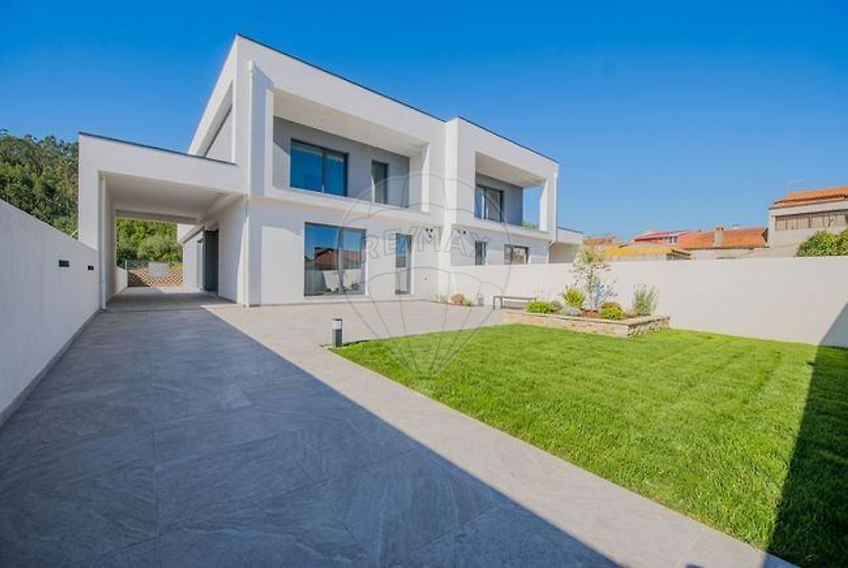 Moradia T4 - Barcouço, Mealhada, Aveiro