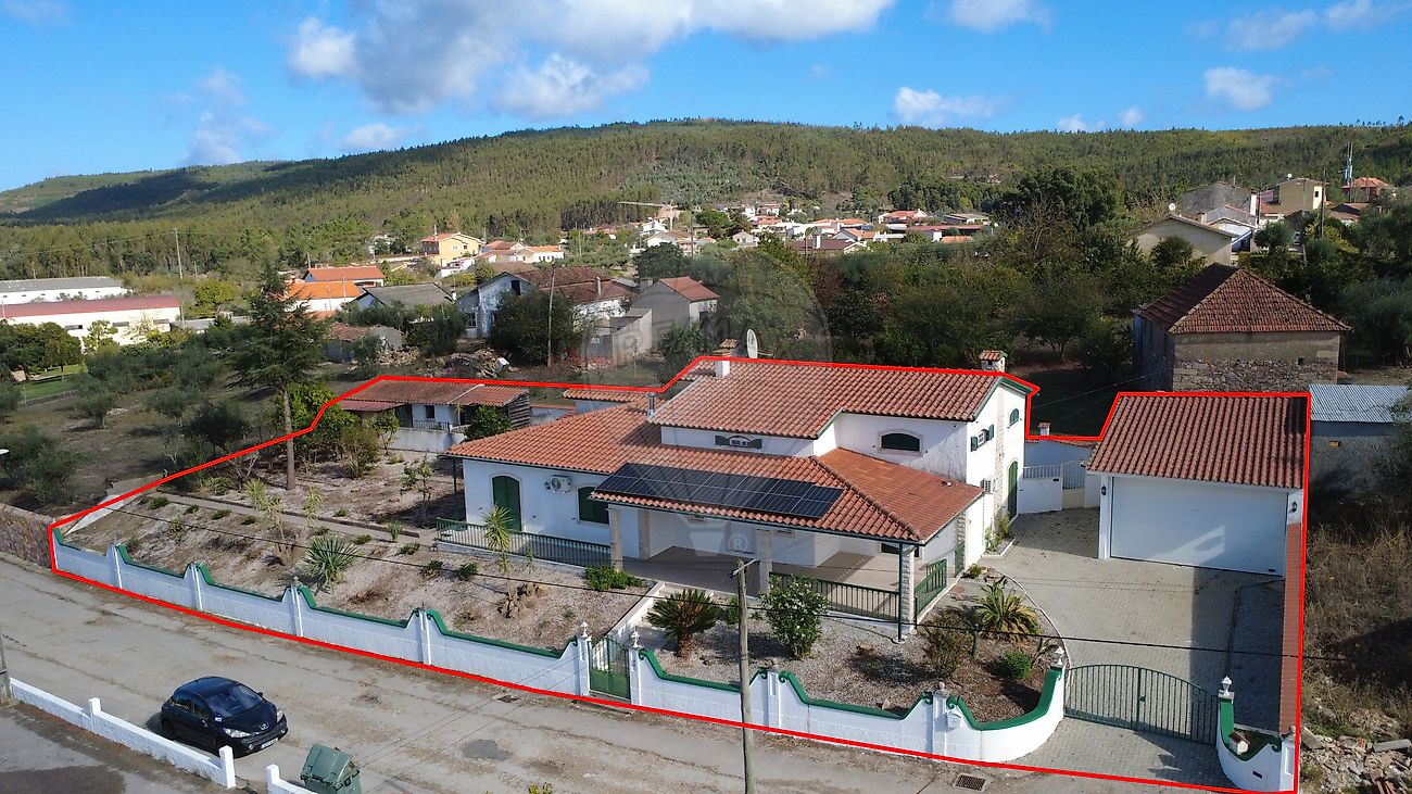 Moradia T4 - São Miguel de Poiares, Vila Nova de Poiares, Coimbra
