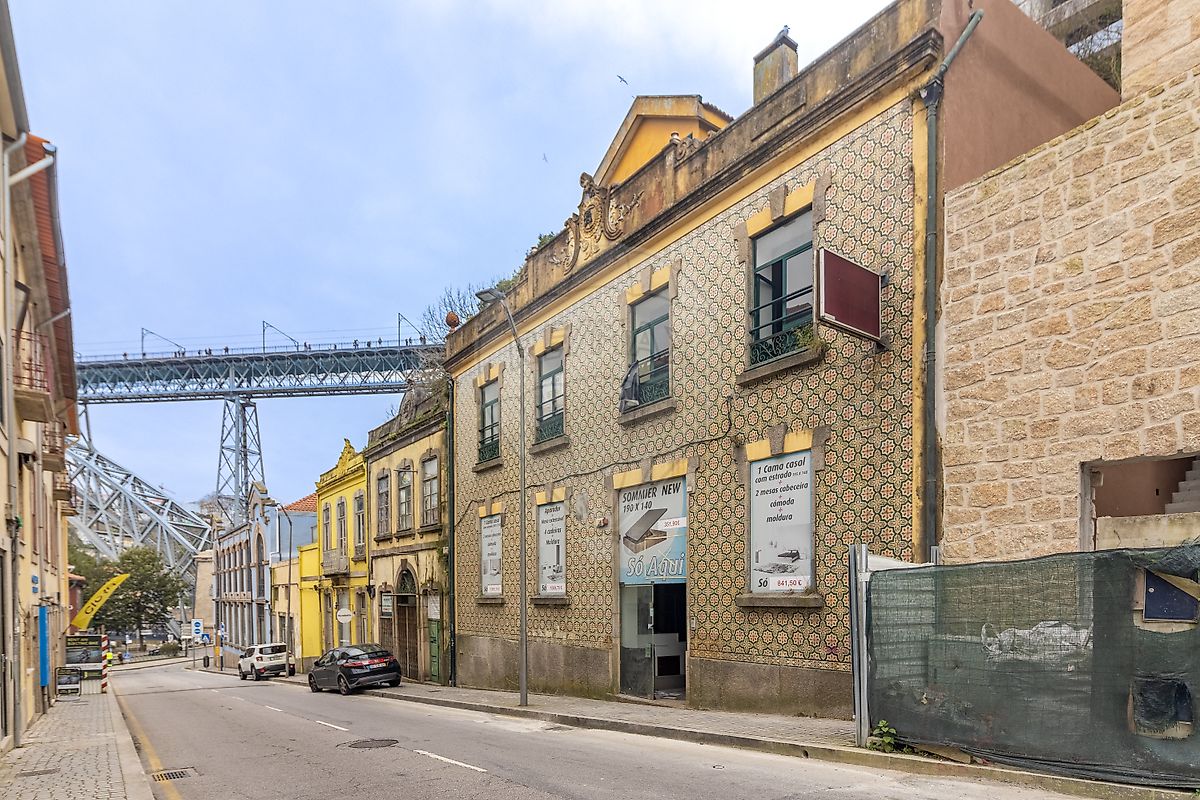Prédio T2 à venda em Vila Nova de Gaia