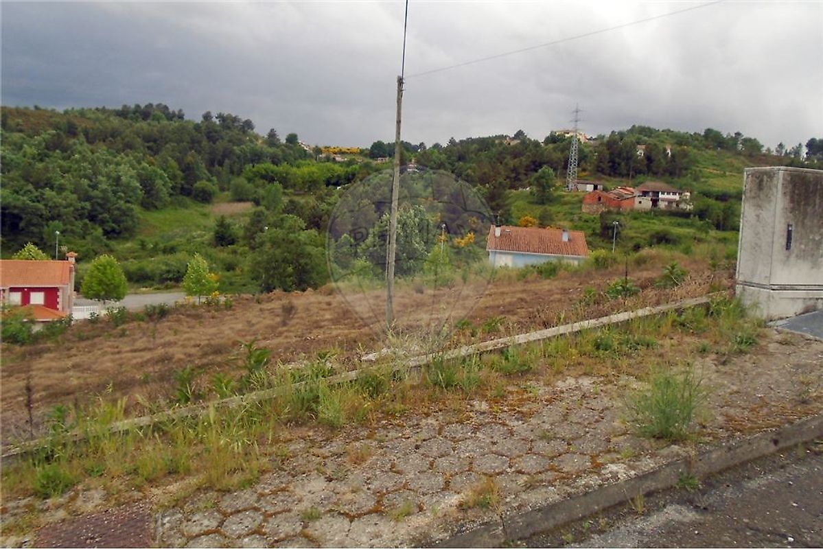 TERRENO PARA CONSTRUÇÃO