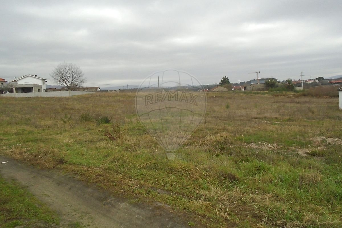 Land for sale in Chaves, Portugal — €192,000