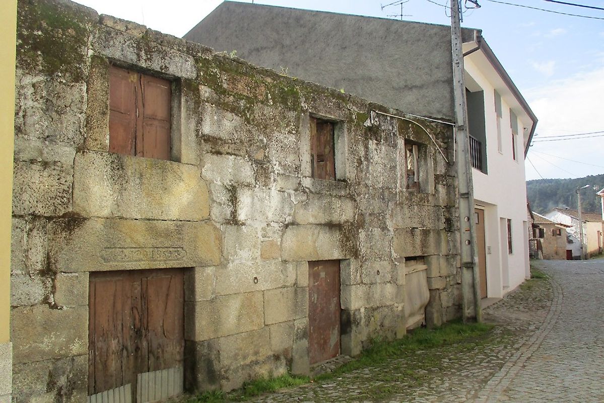 Moradia T3 à venda em Chaves