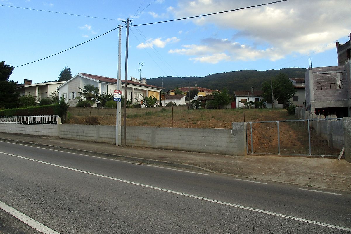 Terreno  à venda em Chaves