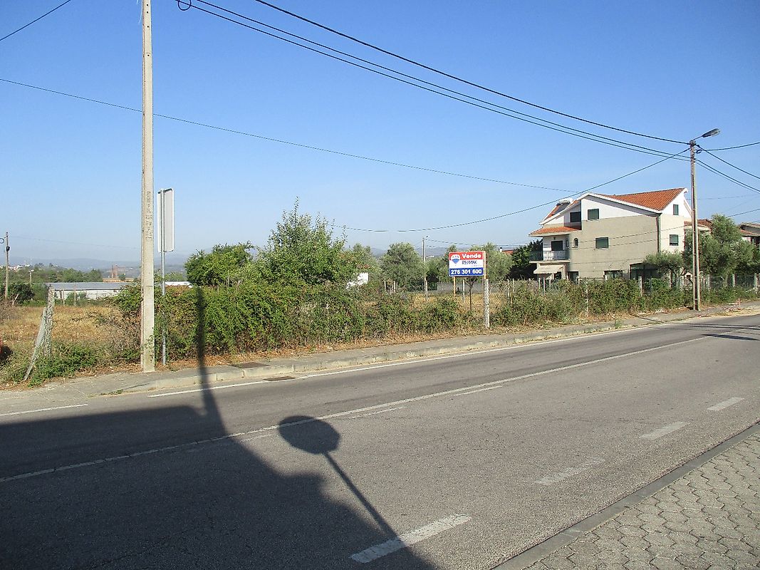 Land for sale in Chaves, Portugal — €160,000