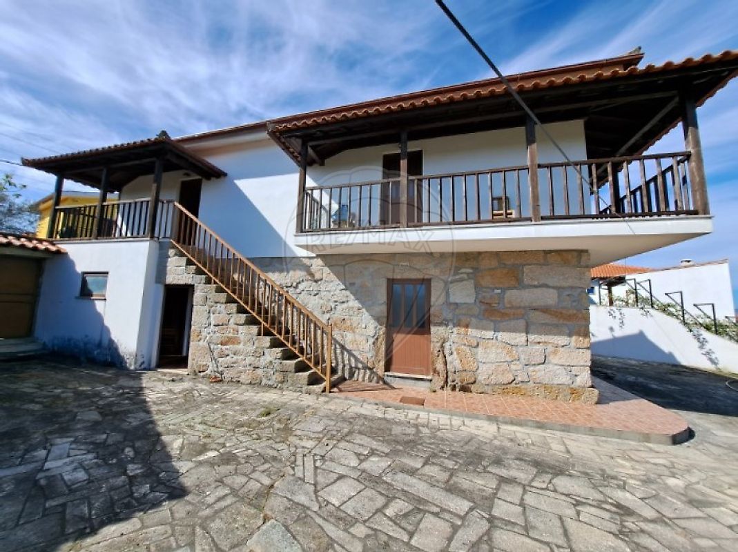 Apartamento T3 à venda em Chaves