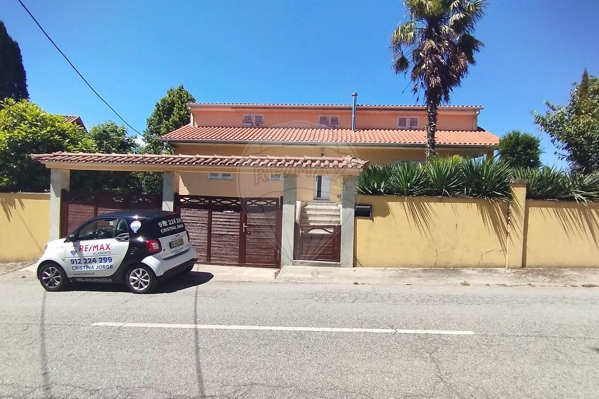 Moradia T6 para venda