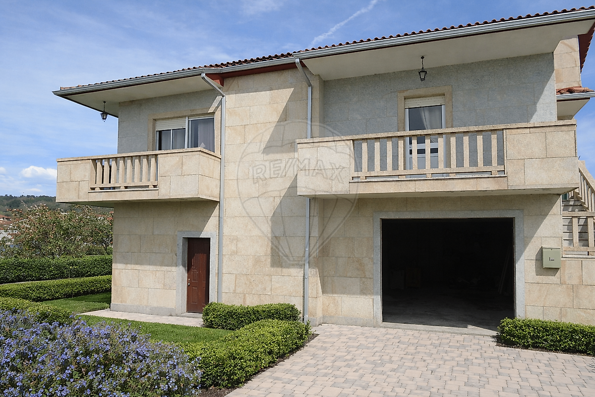 Moradia - Paradela, Chaves, Vila Real