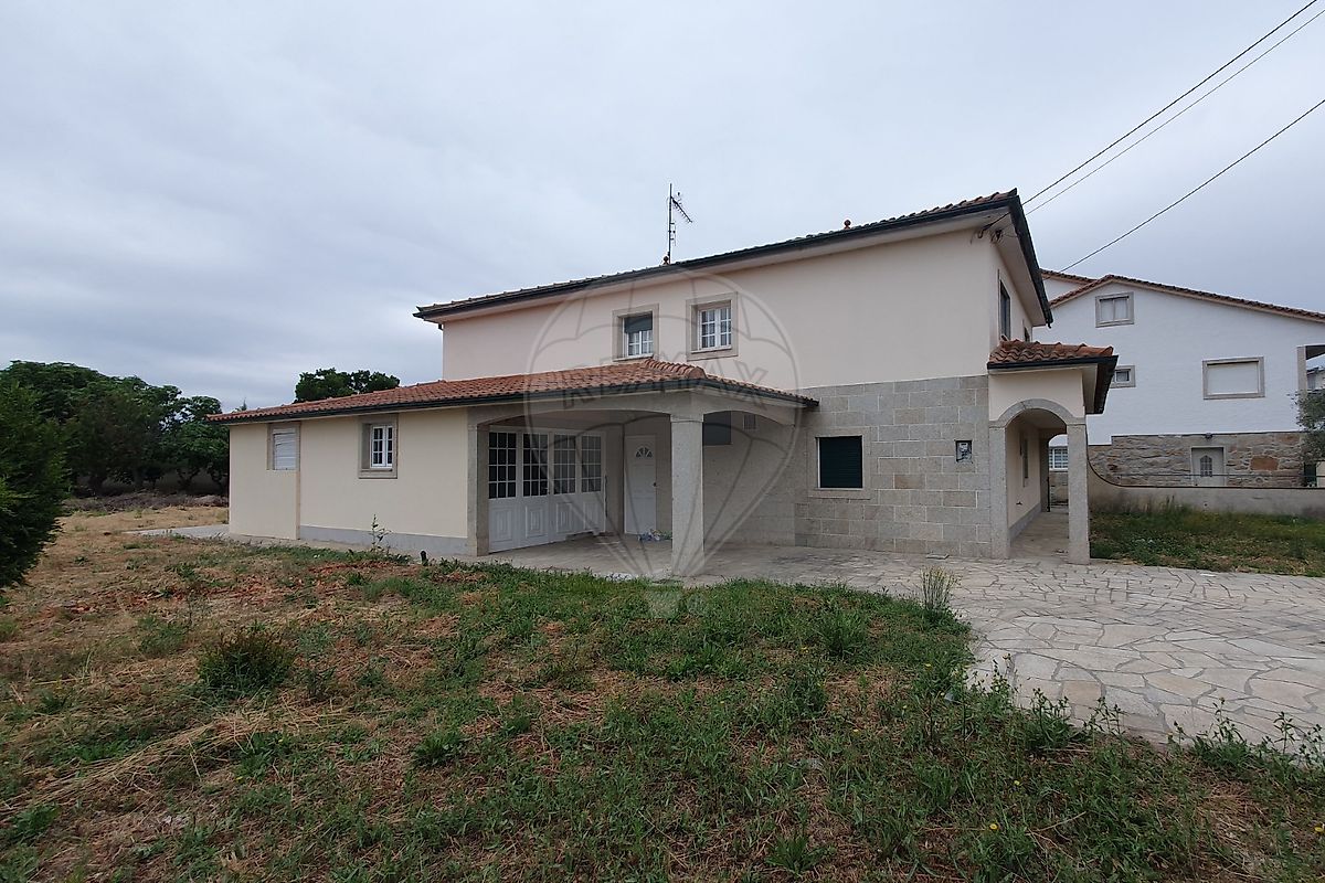 Moradia T4 à venda em Madalena e Samaiões, Chaves — foto 8