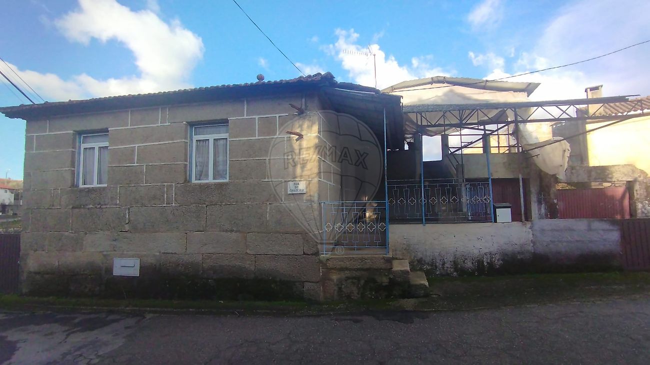 Moradia - São Pedro de Agostém, Chaves, Vila Real