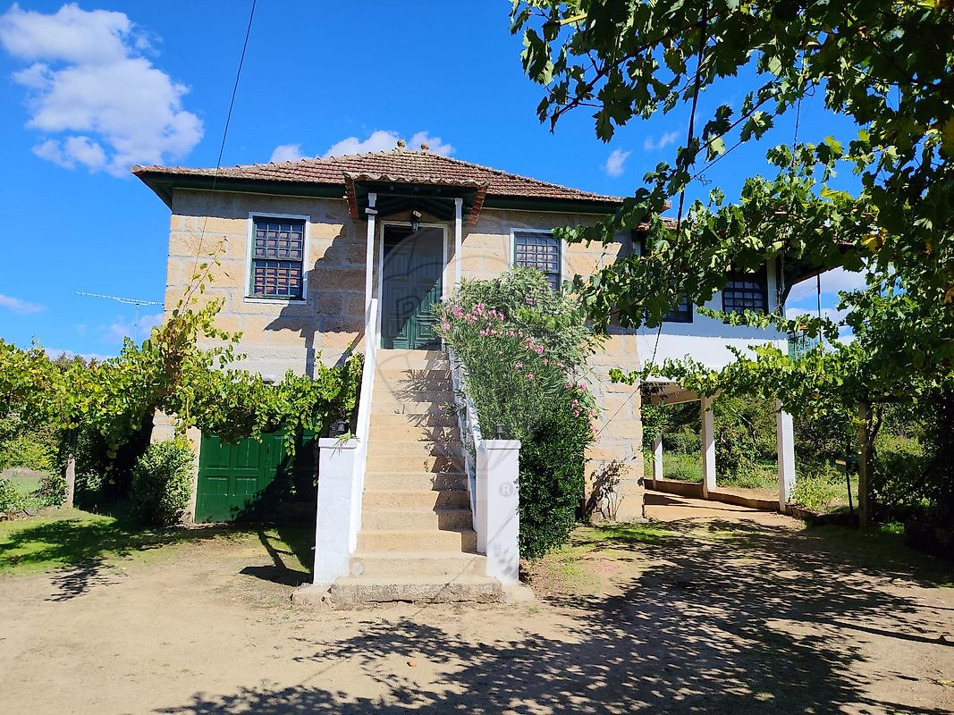 Apartamento T4 à venda em Chaves