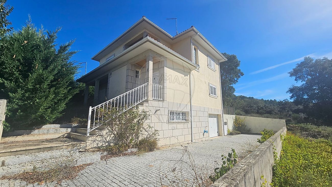 Moradia T3 à venda em Vidago (Vidago, Arcossó, Selhariz e Vilarinho das Paranheiras), Chaves — foto 2