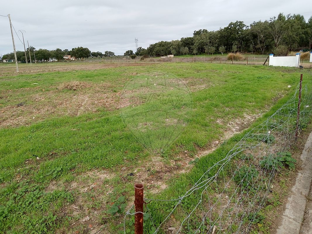 Land for sale in Santiago do Cacém, Portugal — €80,000