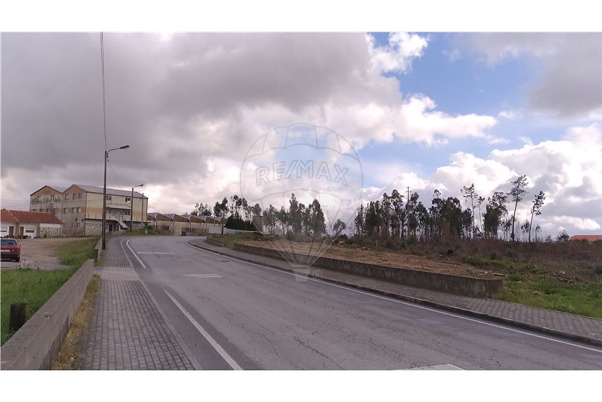 Terreno  à venda em Paços de Ferreira