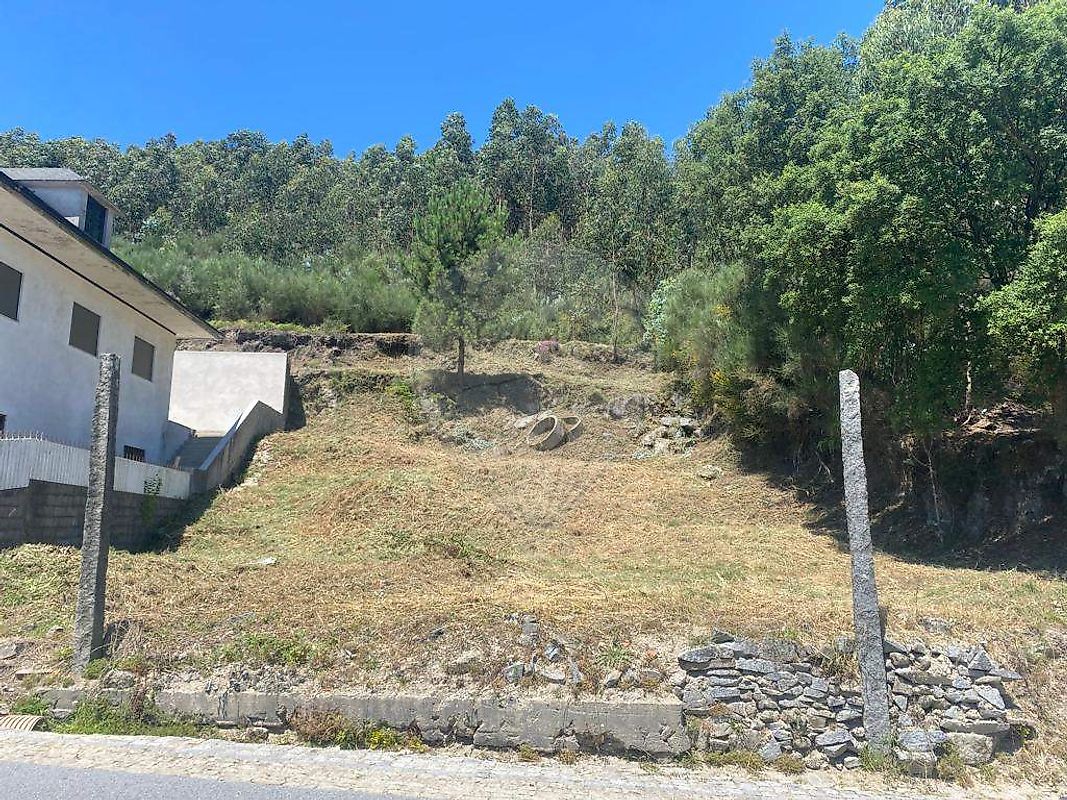 Land for sale in Paços de Ferreira, Portugal — €55,000