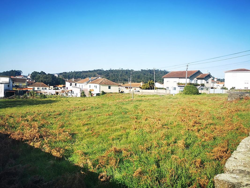 Land for sale in Paços de Ferreira, Portugal — €95,000