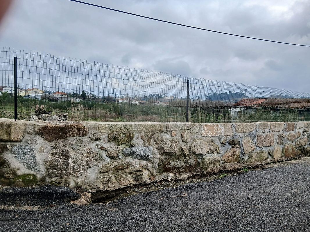 Terreno à venda em Paços de Ferreira