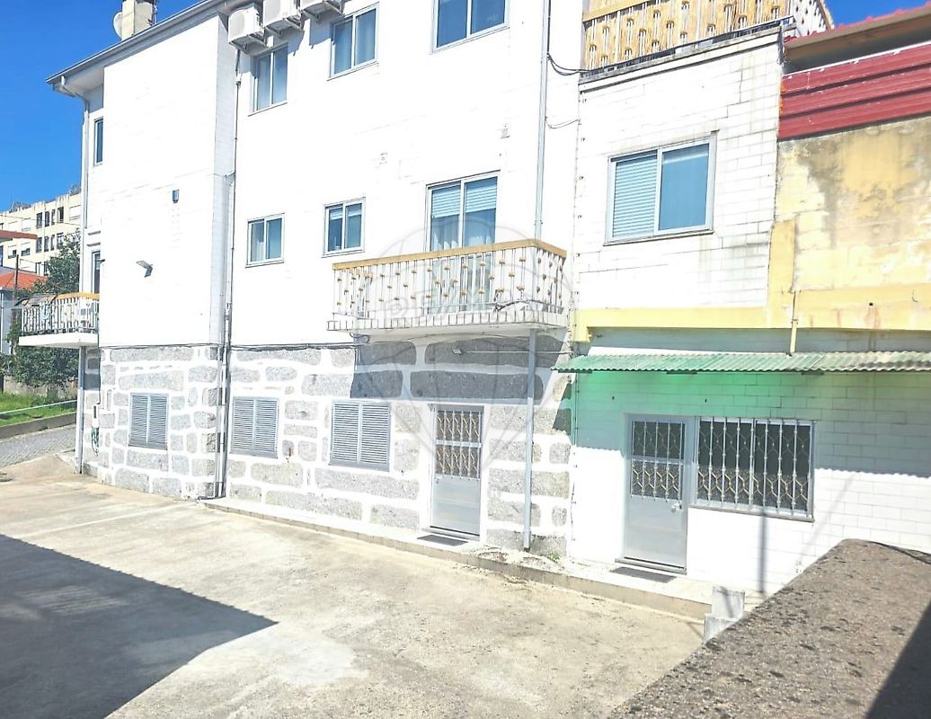 Apartamento T3 à venda em Paços de Ferreira