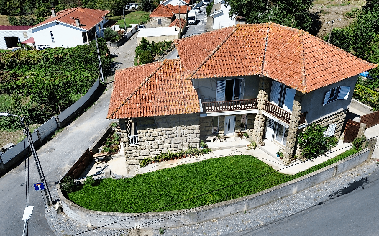 Apartamento T3 à venda em Paços de Ferreira