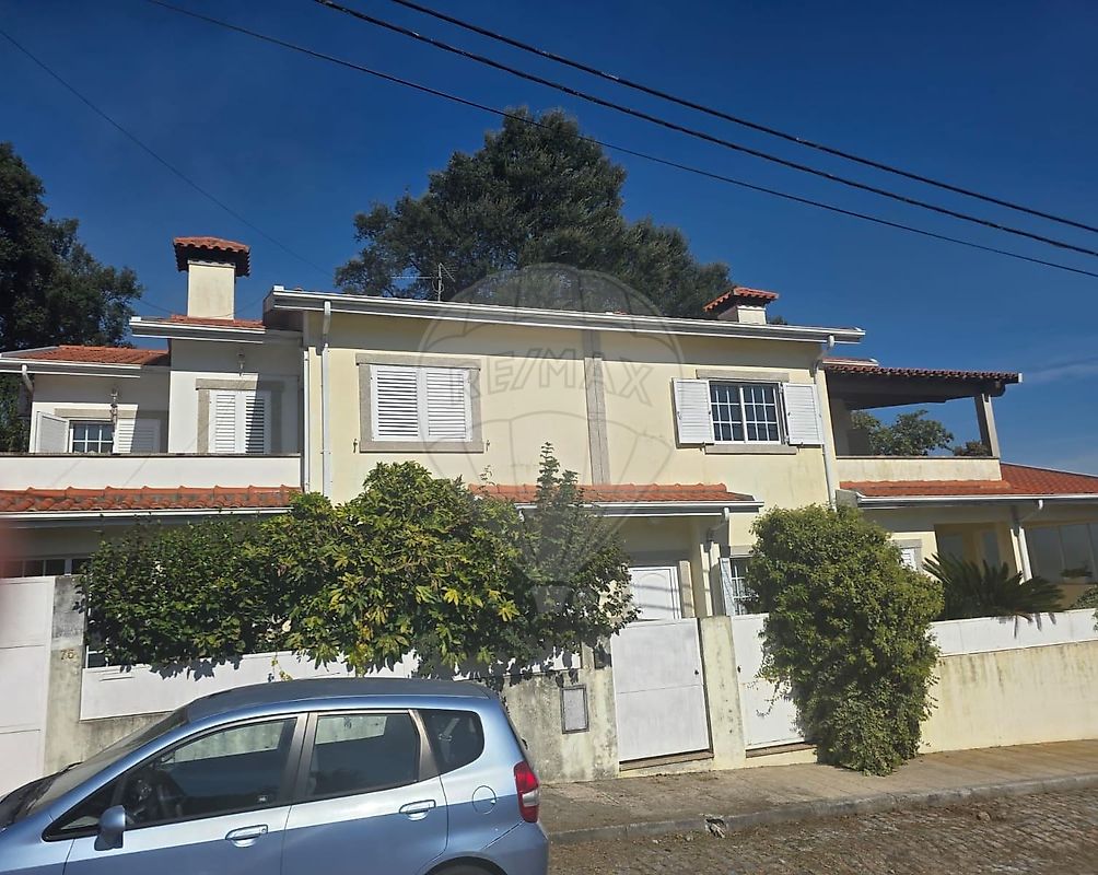 Apartamento T3 à venda em Paços de Ferreira