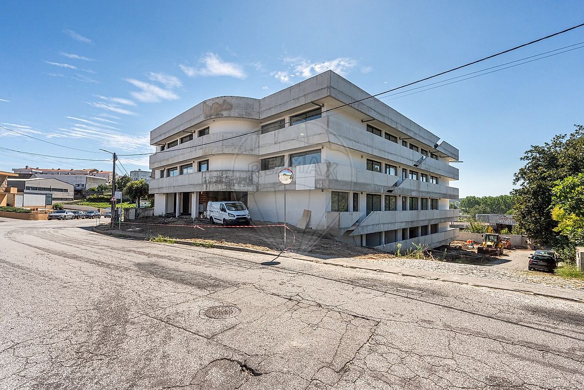 Apartamento T3 à venda em Paços de Ferreira