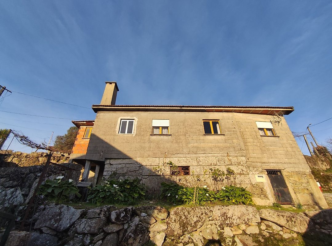 Moradia T4 à venda em Arcos de Valdevez