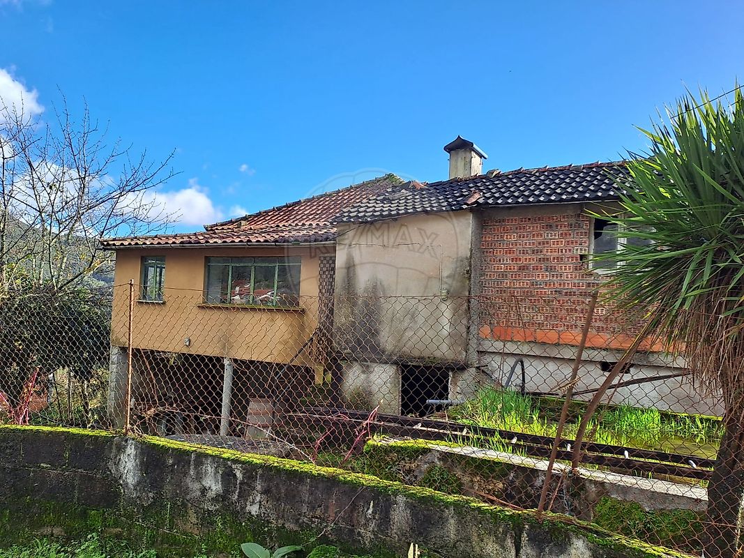 Moradia T3 à venda em Arcos de Valdevez