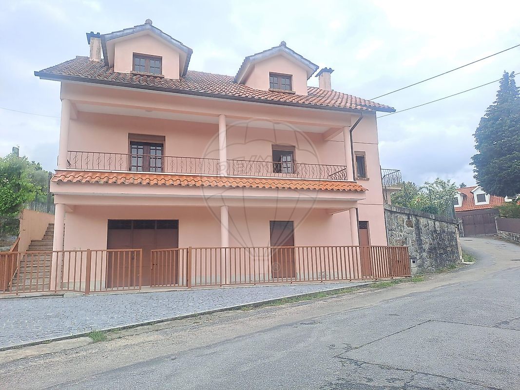 Moradia - Aguiã, Arcos de Valdevez, Viana do Castelo