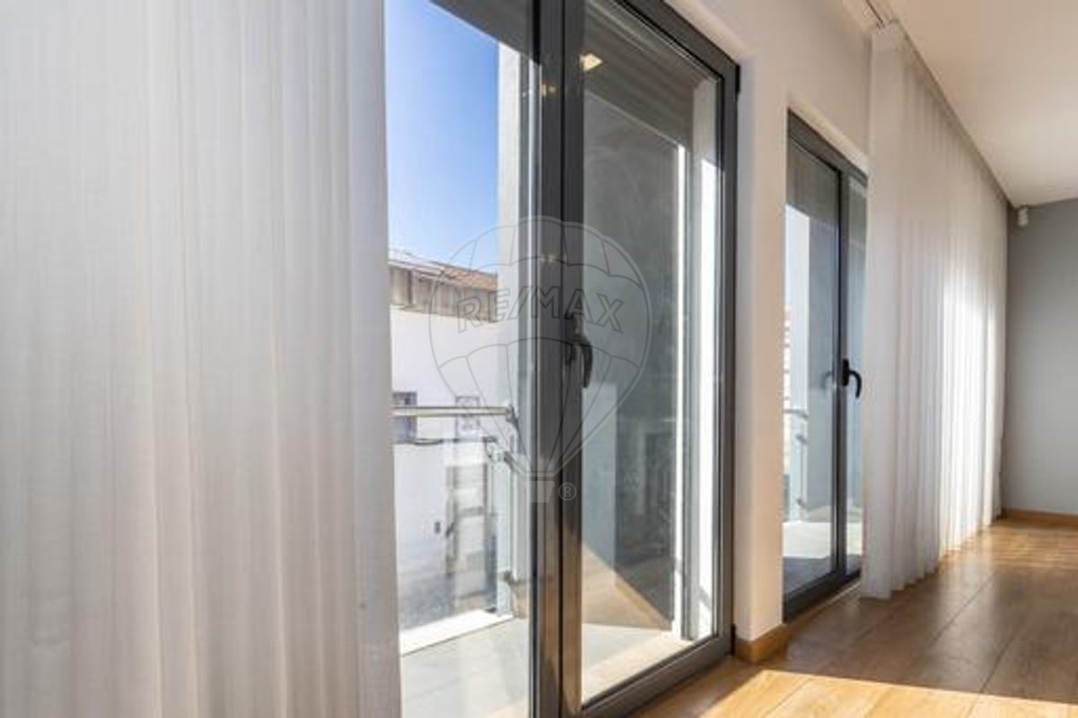 listing 123741333-15 picture-0