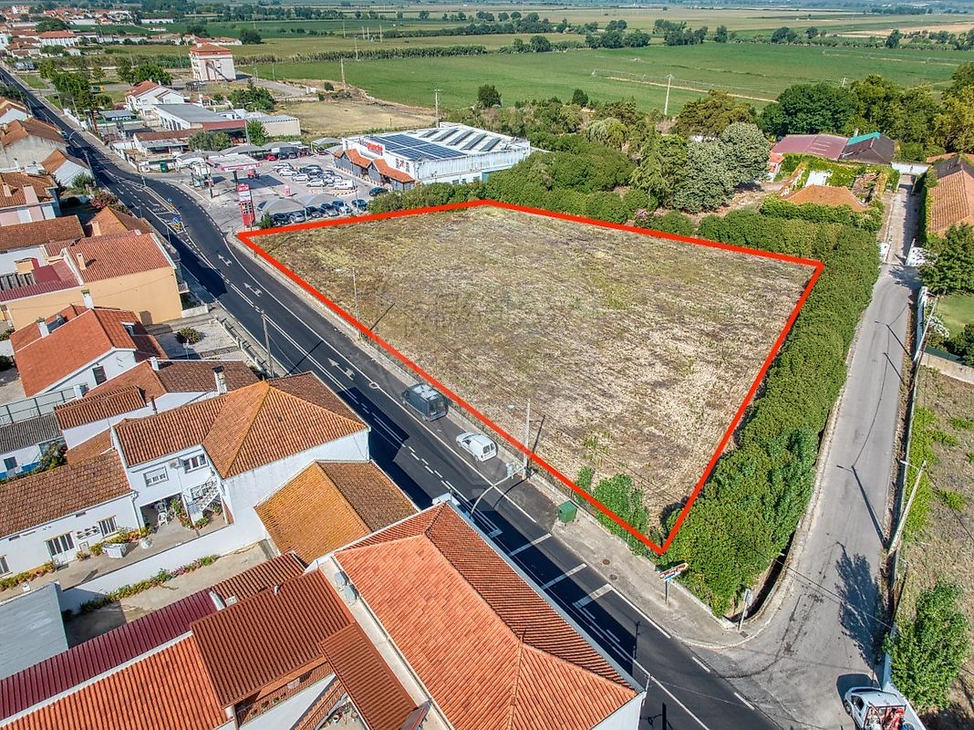 Land for sale in Alpiarça, Portugal — €500,000