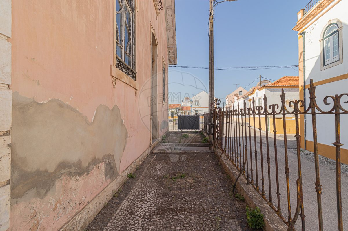 listing 123751480-2 picture-0