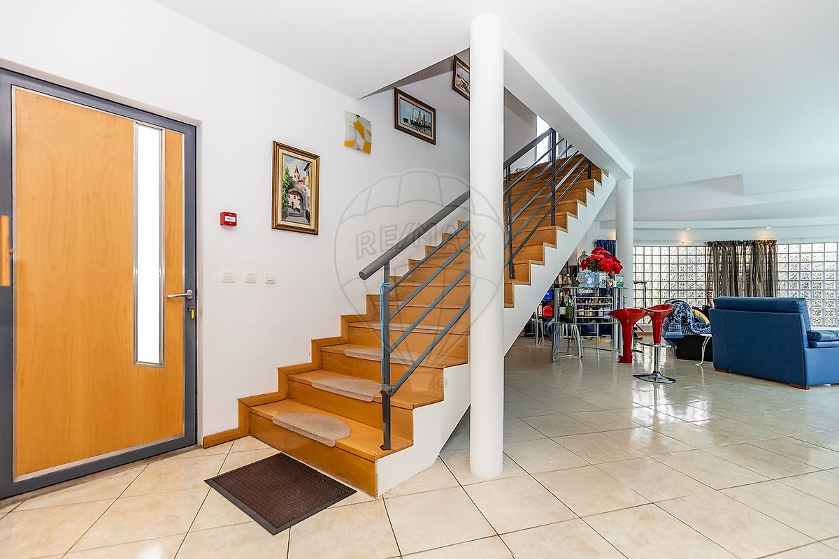 listing 123751599-8 picture-0