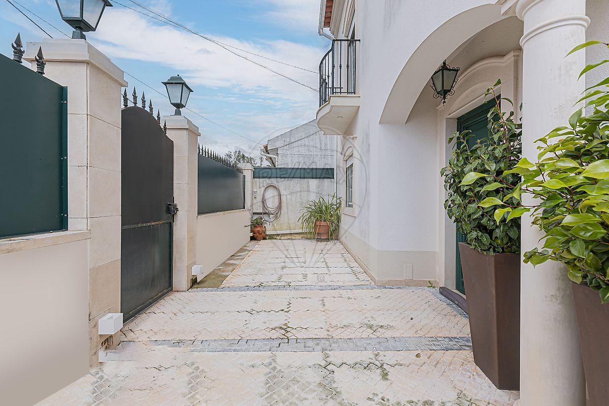 listing 123751480-6 picture-0