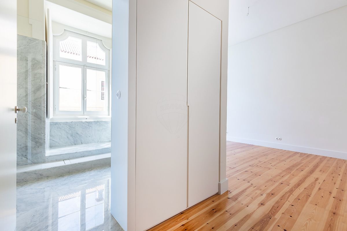 listing 123751149-215 picture-0