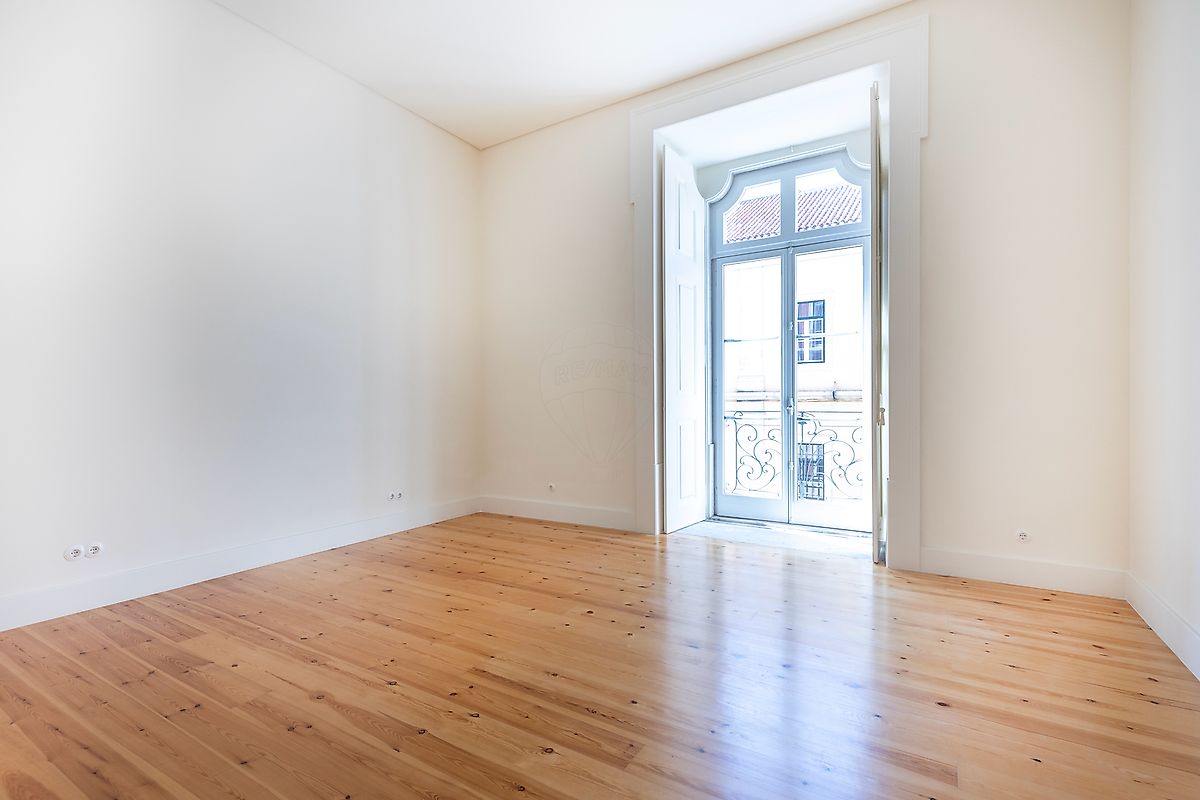 listing 123751149-215 picture-0