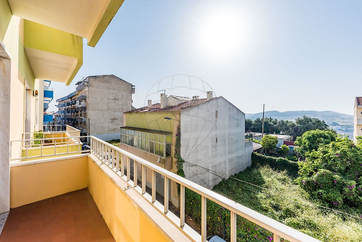 listing 123751689-3 picture-0
