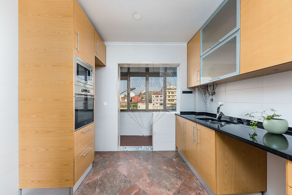listing 123751689-3 picture-0