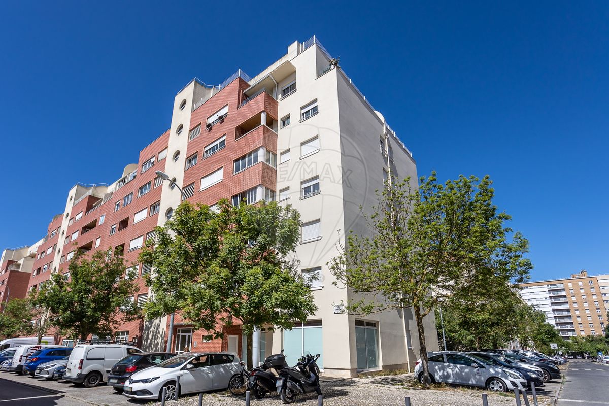 listing 123751579-26 picture-0
