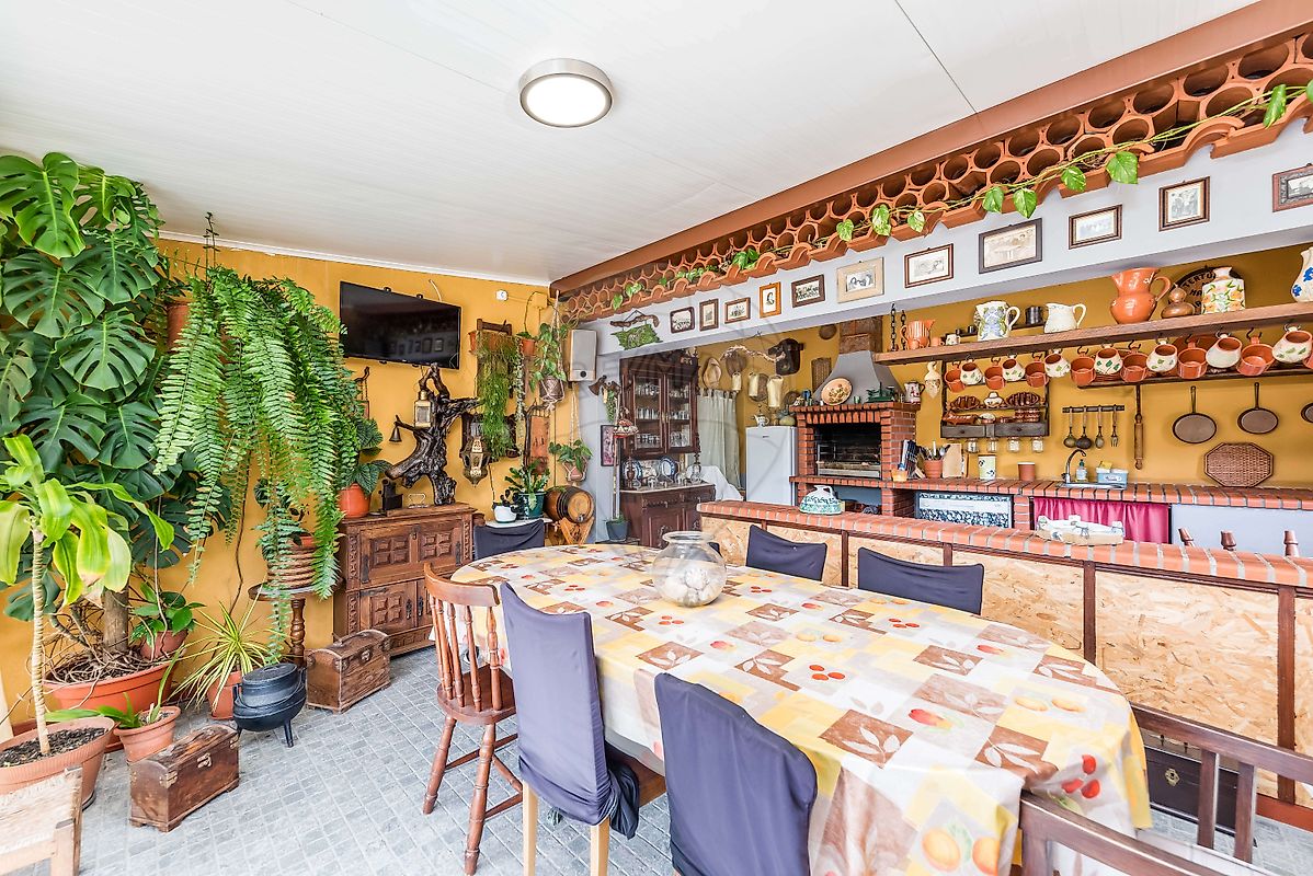 listing 123751689-15 picture-0