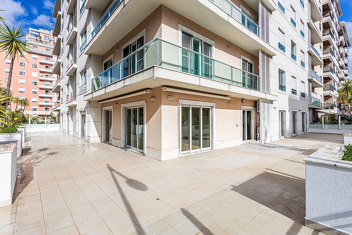 Apartamento T5 à venda em Lisboa