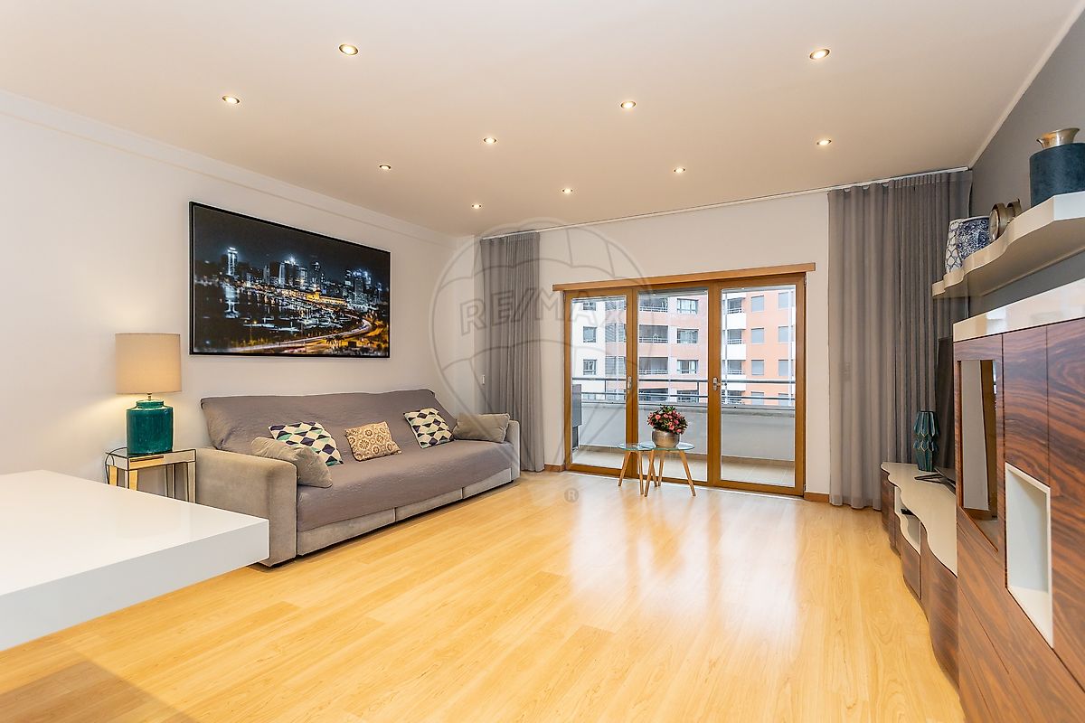 Apartamento T3 à venda em Odivelas