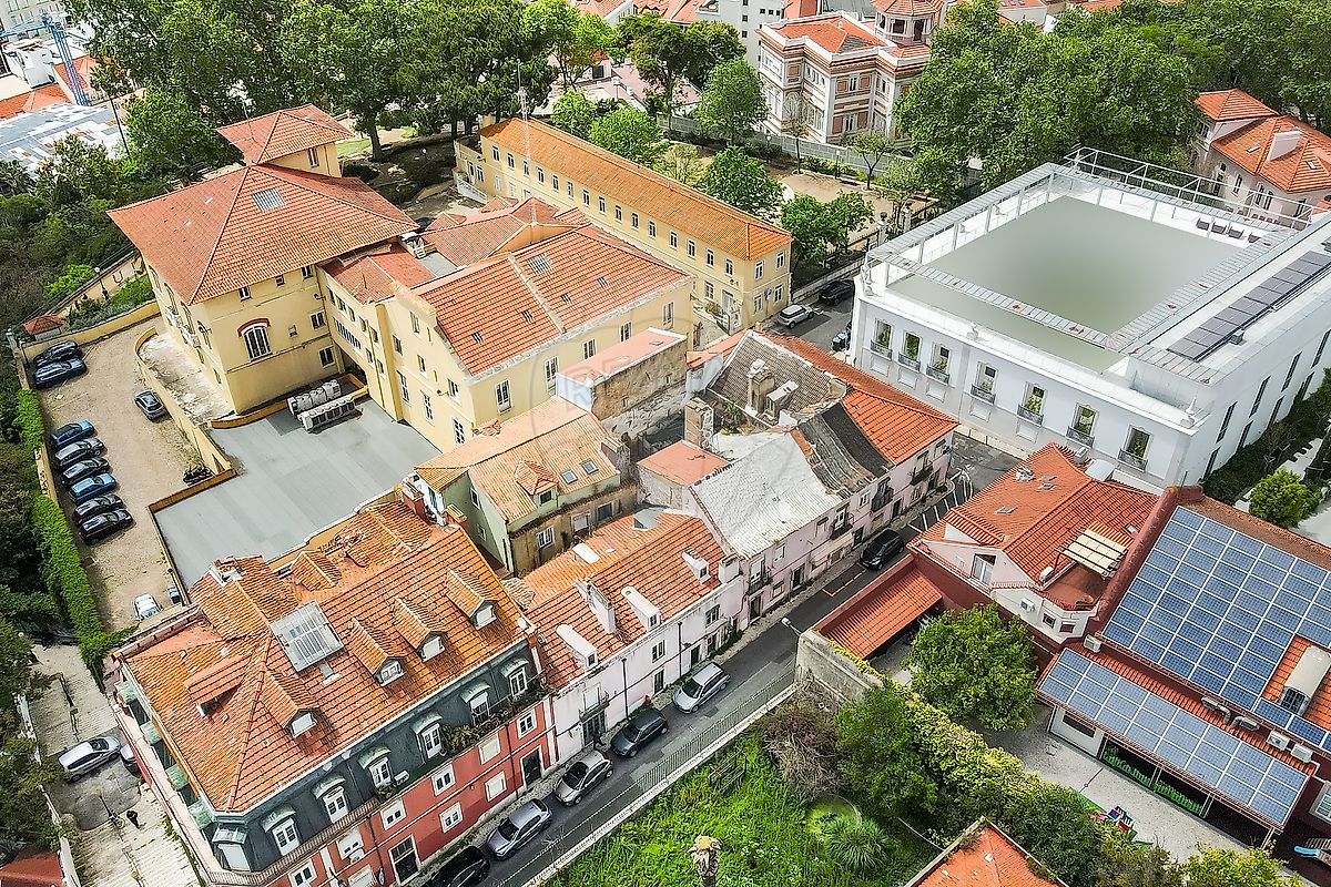 Prédio T21 à venda em Lisboa