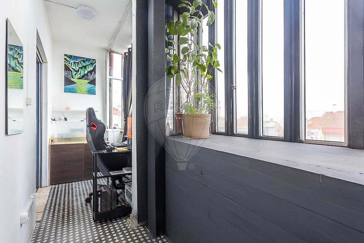 Apartamento à venda em Amadora