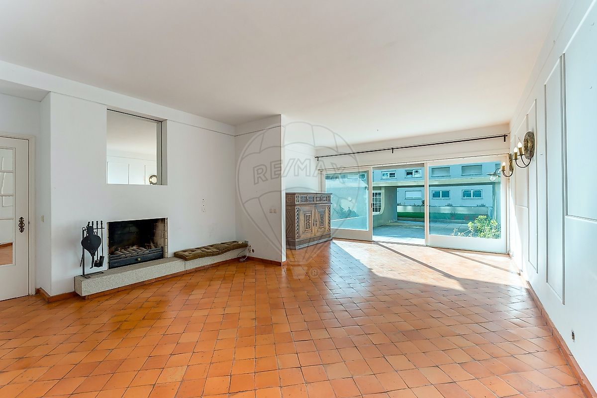 Apartamento T4 à venda em Porto