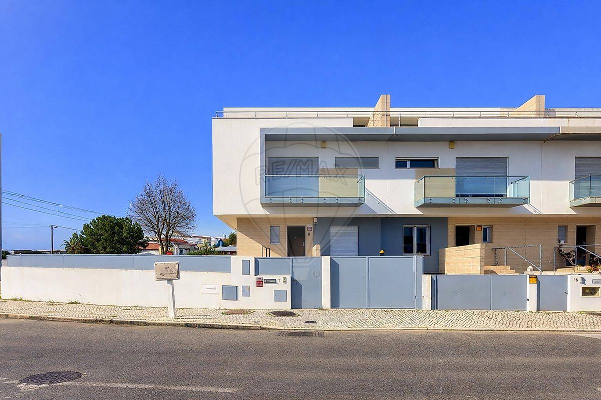 Moradia - Atalaia e Alto Estanqueiro-Jardia, Montijo, Setúbal
