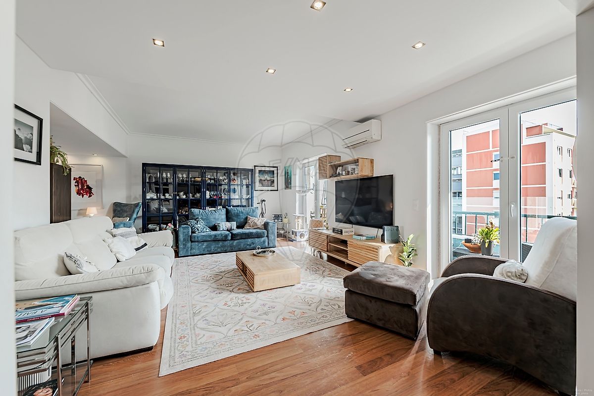 Apartamento T6 à venda em Lisboa