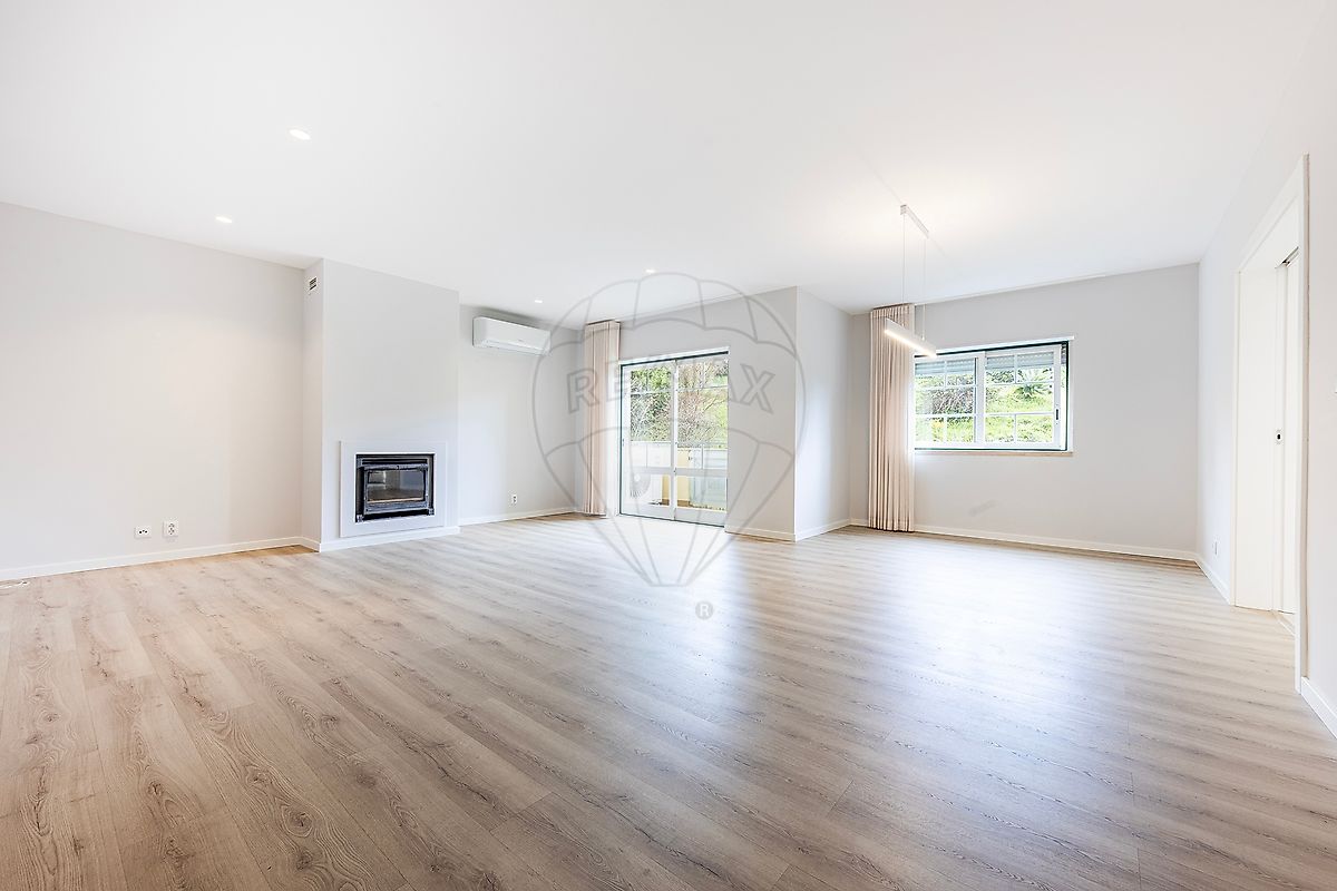 Apartamento T4 à venda em Sintra