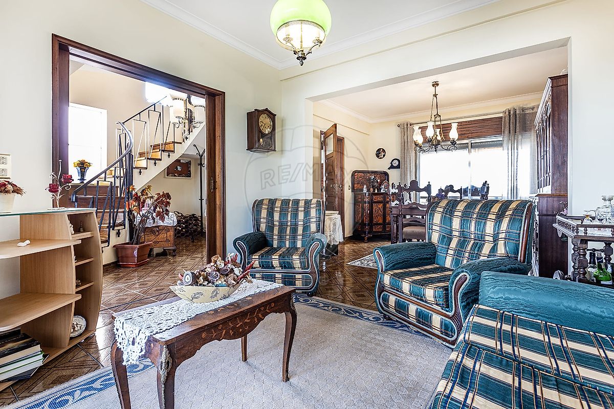 Moradia T5 à venda em Oeiras