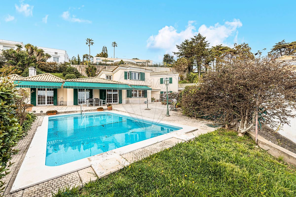 Moradia T4 à venda em Oeiras